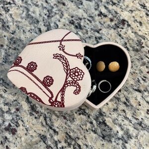 Pandora Heart-Shaped 2 tiered velvet lined leather floral design jewelry case